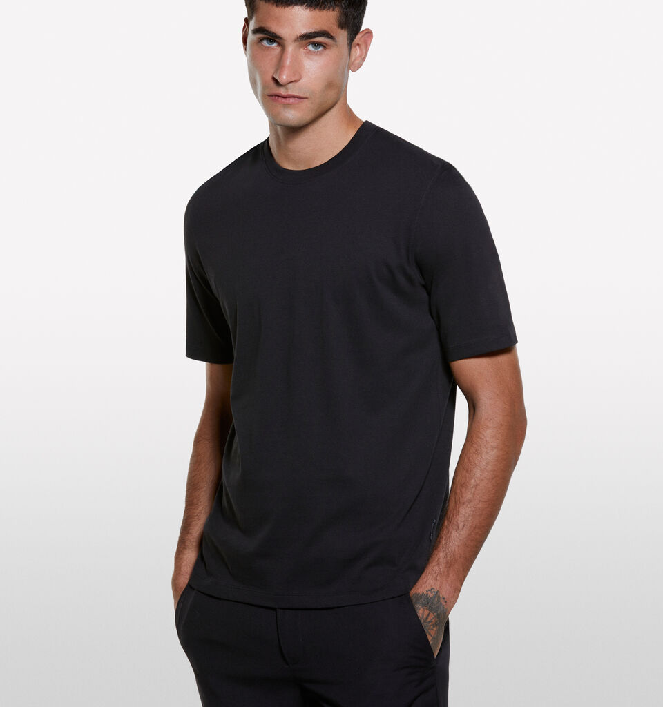 T-shirt de manga curta regular fit preta - t-shirt de manga curta para homem - Preto | Sisley image number 3